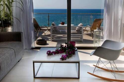 Panoramic Suite, Ocean View (Panoramic) | Living room