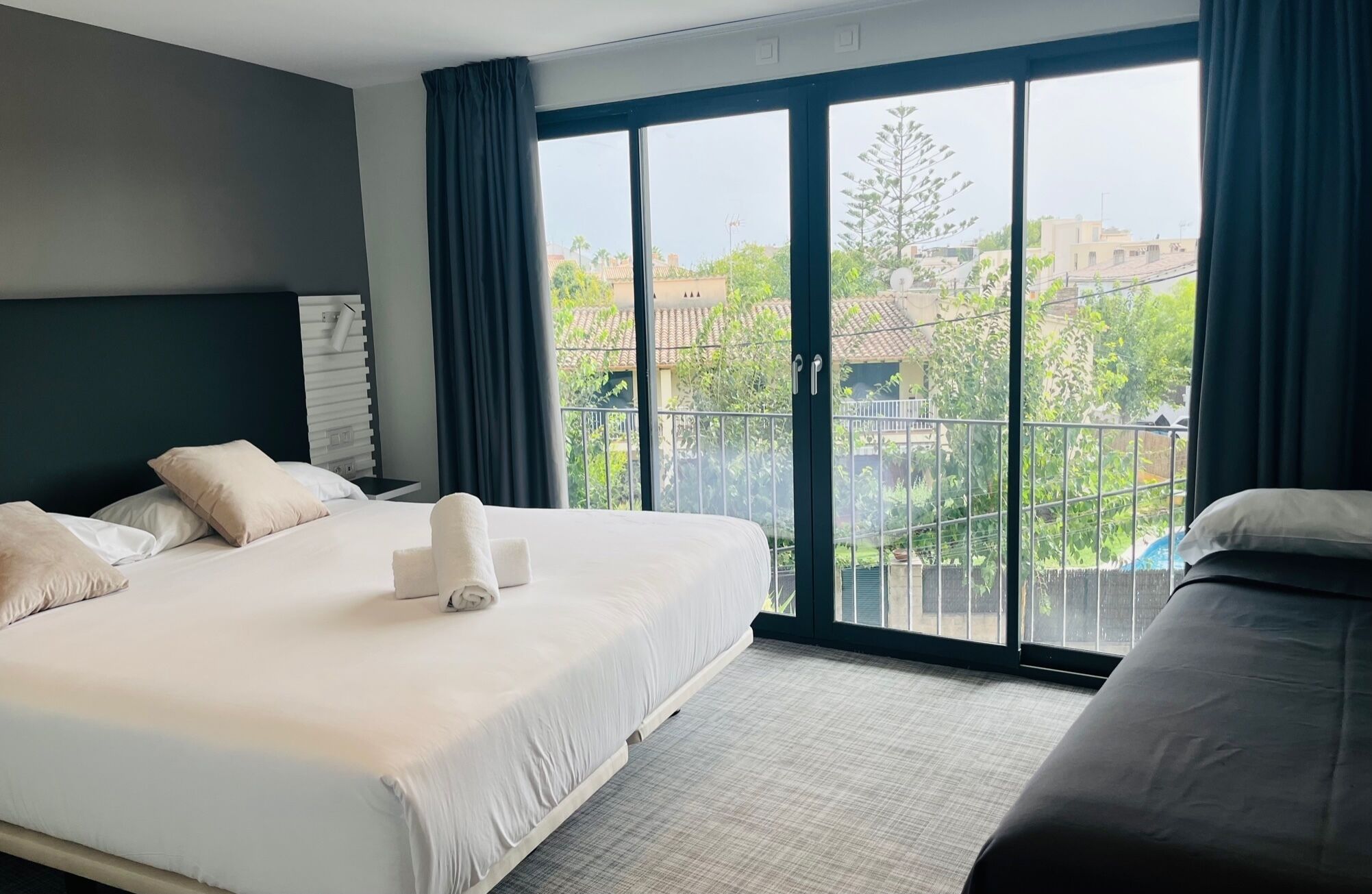 double room | 1 bedroom, in-room safe, soundproofing, iron/ironing board