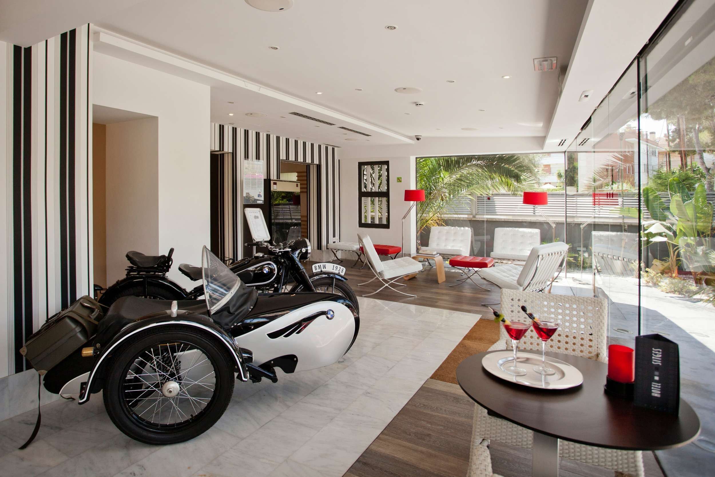 daily buffet breakfast (eur 15.50 per person)