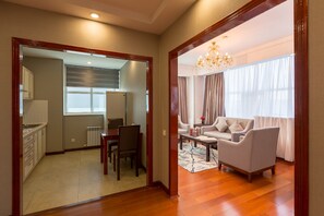 1 Schlafzimmer, hochwertige Bettwaren, Minibar, Zimmersafe