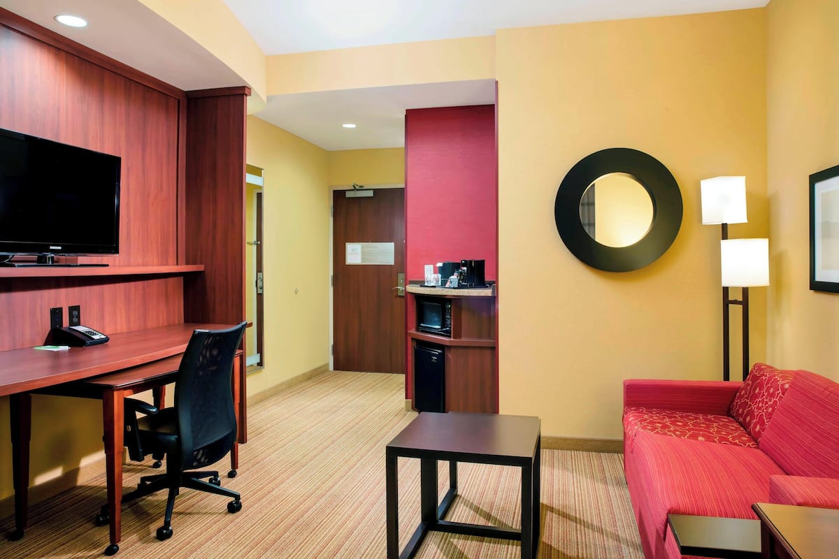 32-inch flat-screen tv with cable channels, tv