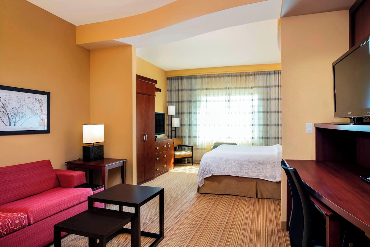 32-inch flat-screen tv with cable channels, tv