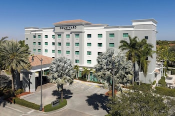 Hotel Exterior at Courtyard by Marriott Miami Homestead