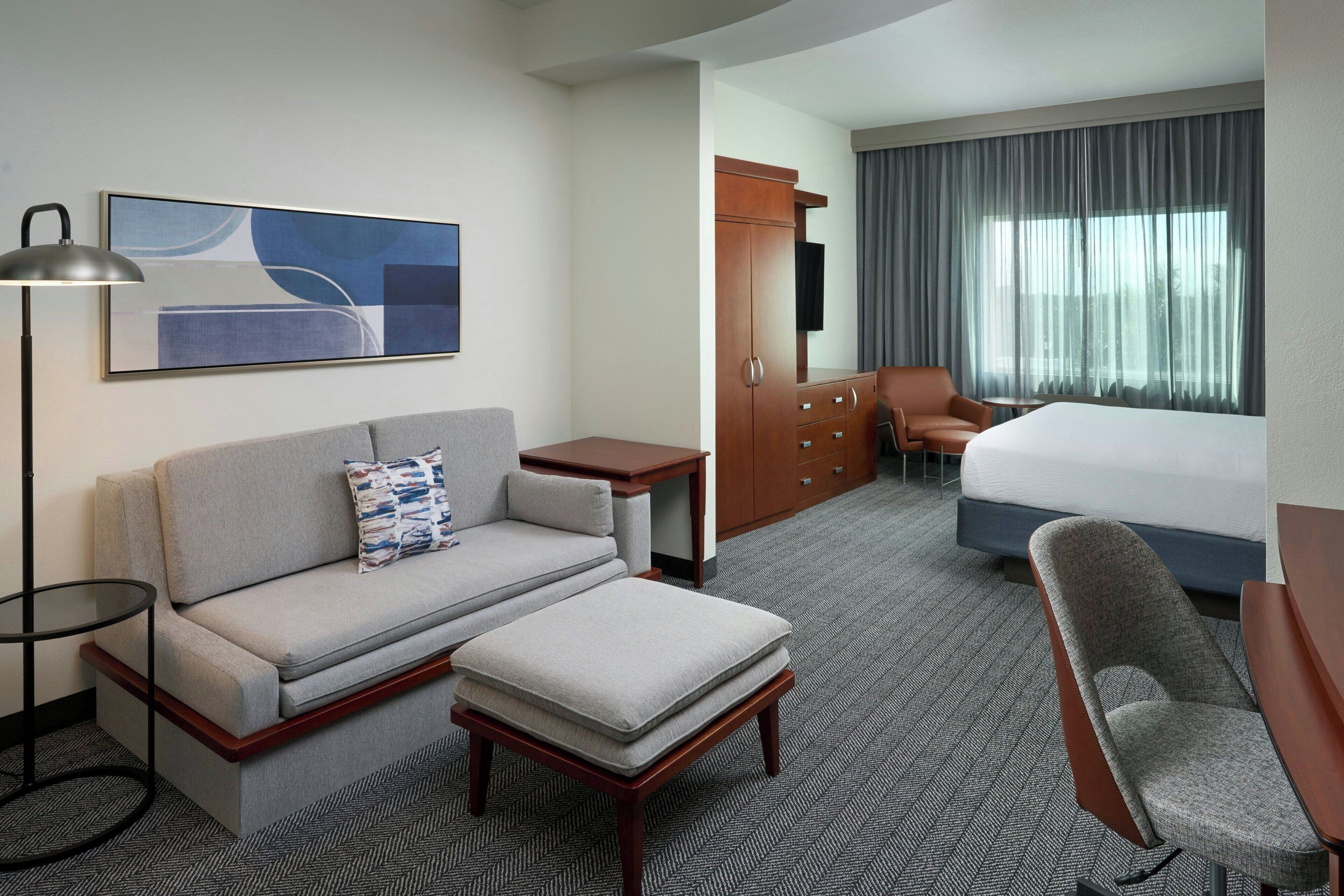 Hypo-allergenic bedding, in-room safe, desk, laptop workspace