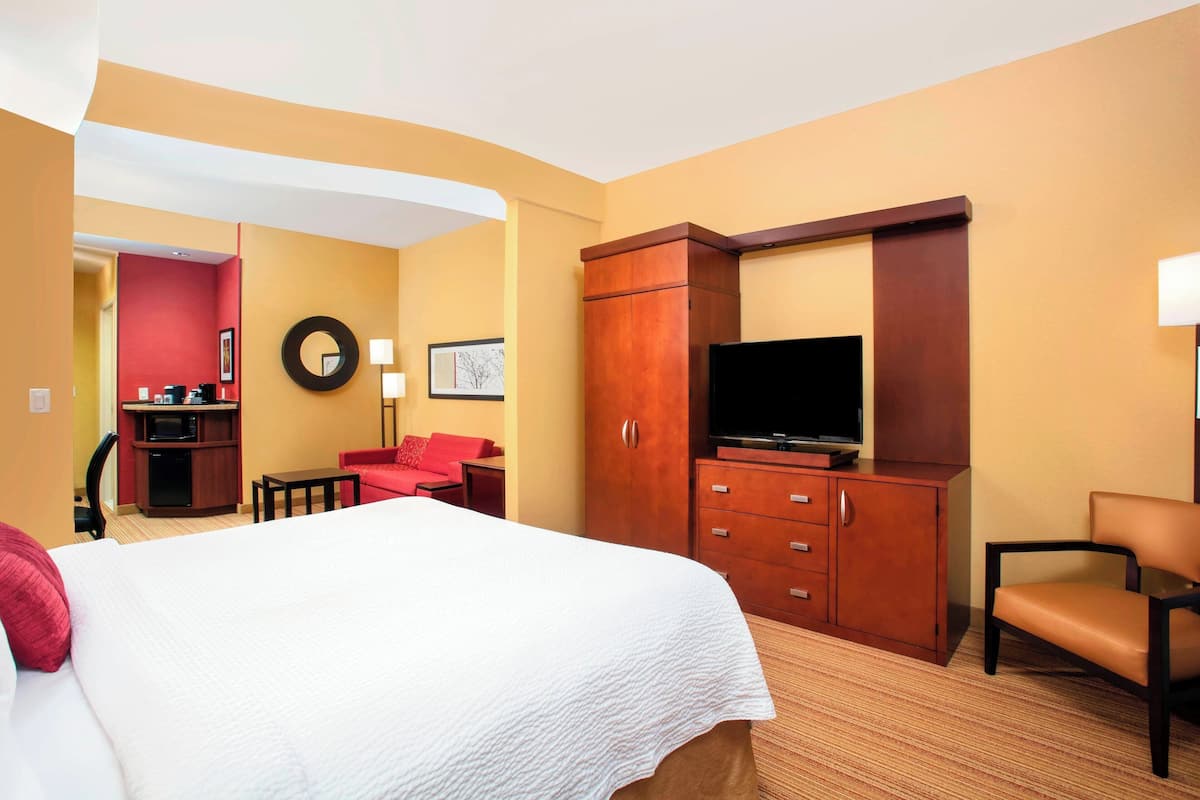 1 bedroom, hypo-allergenic bedding, in-room safe, desk