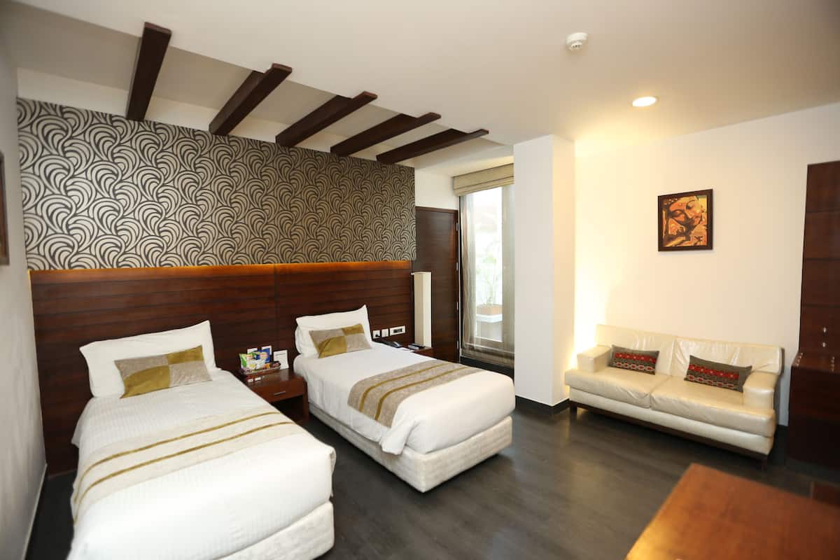 superior double or twin room, 1 bedroom | premium bedding, minibar, in-room safe, desk