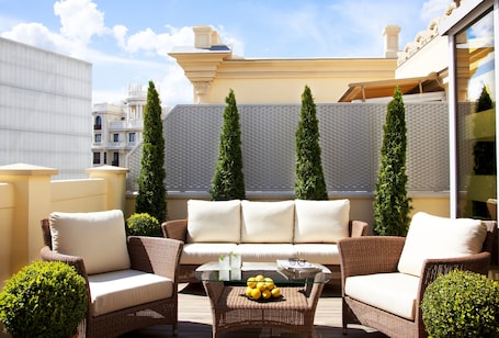 Junior Suite, Terrace | City view