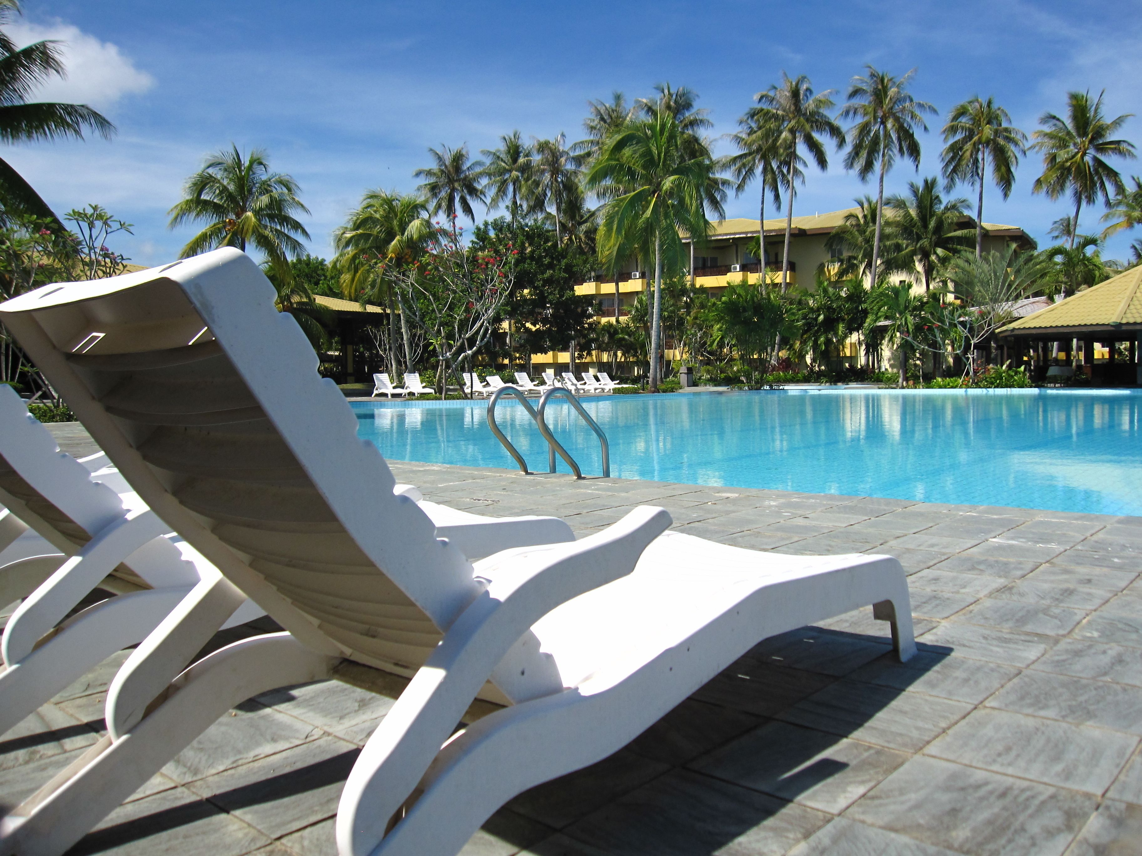 Outdoor pool, pool loungers