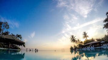 Outdoor pool, pool loungers
