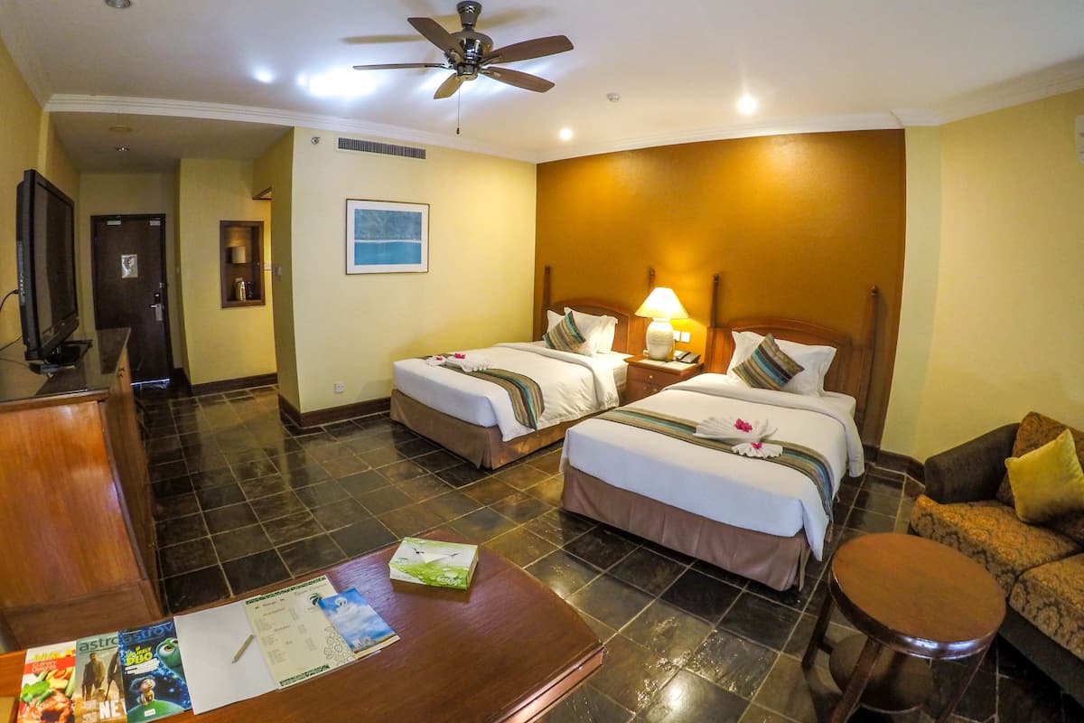 Minibar, desk, iron/ironing board (on request), WiFi (free)