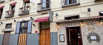 Hostal La Casa de la Plaza