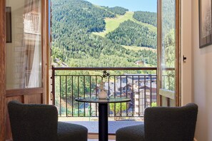 Premium bedding, minibar, in-room safe, individually furnished