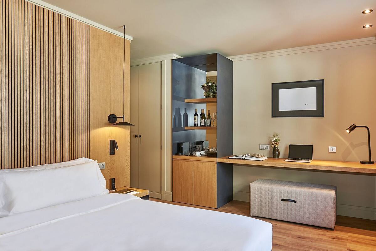 Ropa de cama de alta calidad y minibar