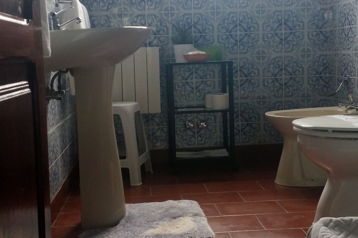 rainfall showerhead, free toiletries, hair dryer, bathrobes