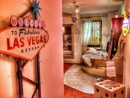 Chăn bông, trang bị nội thất với thiết kế riêng biệt 