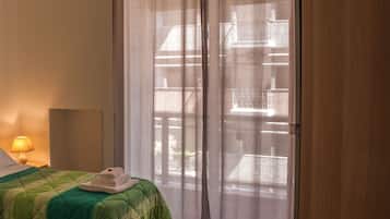 Doppel- oder Zweibettzimmer | Zimmersafe, individuell dekoriert, individuell eingerichtet