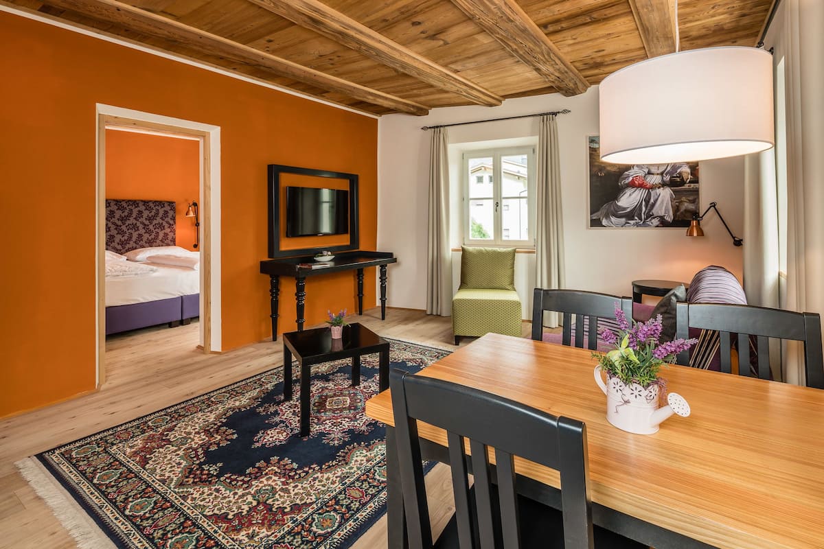 Catarina Apartment for 4 people | Essbereich im Zimmer