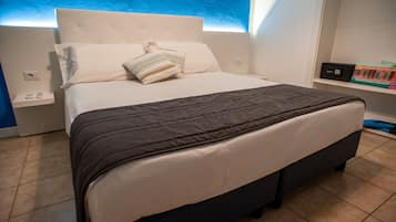 Chambre Deluxe Double ou avec lits jumeaux, vue mer | Matelas mémoire de forme, coffres-forts dans les chambres, bureau