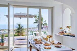 Free daily local cuisine breakfast 