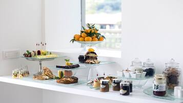 Colazione a base di specialità locali inclusa, servita tutte le mattine