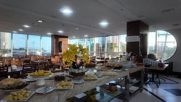 Cocina regional, con vista al mar