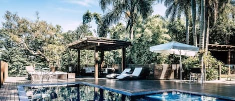 Outdoor pool, sun loungers