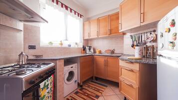 Apartment, 1 Queen Bed with Sofa bed, Courtyard View, Annex Building IT010013C2N5ECENER | Private kitchen