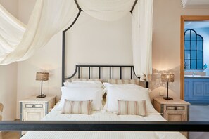 Tallelokero huoneessa, yksilöllisesti sisustettu