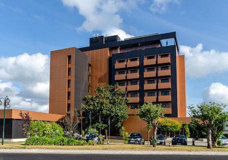 Front of property. TURIM Santa Maria da Feira Hotel
