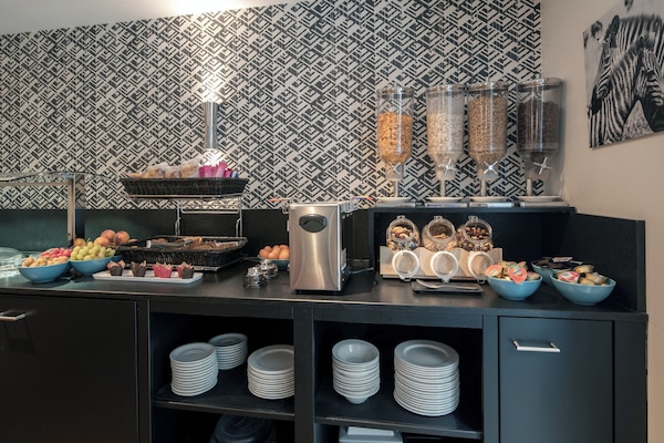 Desayuno buffet (CHF 19 por persona)