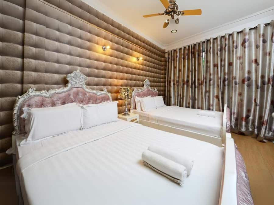 Individually decorated, desk, iron/ironing board, free WiFi