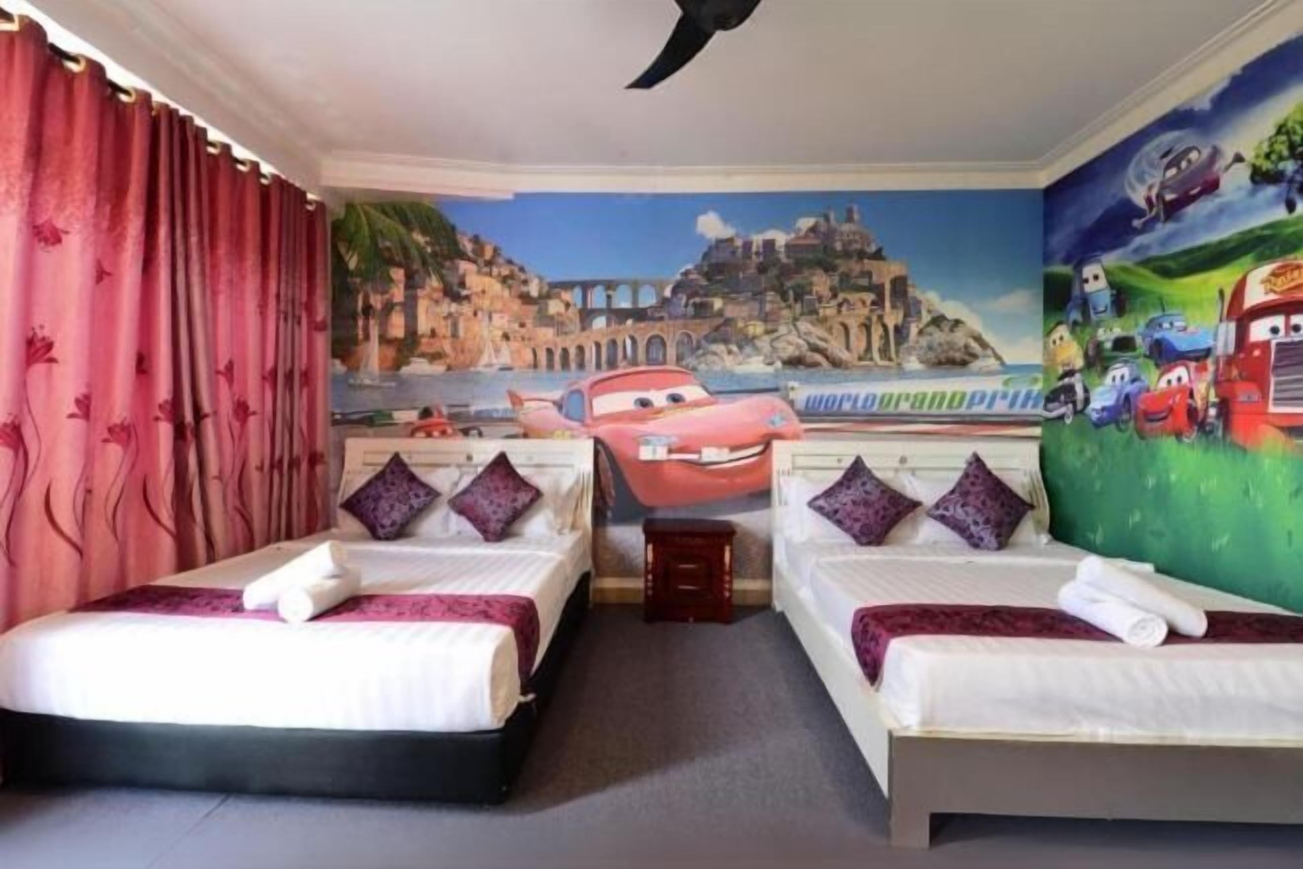 Individually decorated, desk, iron/ironing board, free WiFi