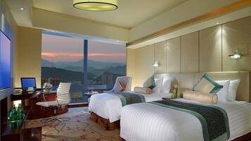 Deluxe Twin Room | Premium bedding, down comforters, minibar, in-room safe