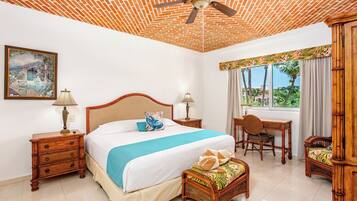 Premium bedding, down comforters, in-room safe, iron/ironing board