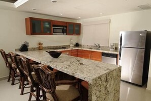 Fridge, microwave, dishwasher, coffee/tea maker - Aventuras Club Lagoon (Puerto Aventuras)