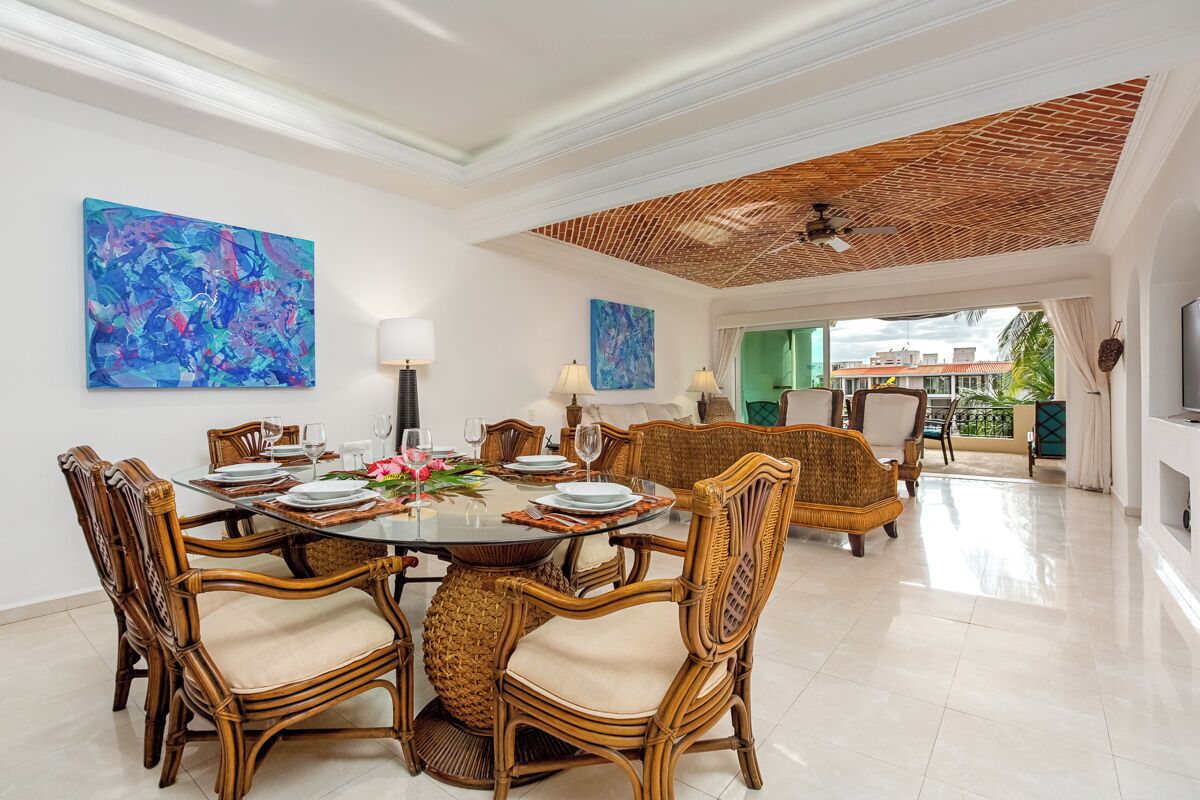 Luxury Apartment | Living area