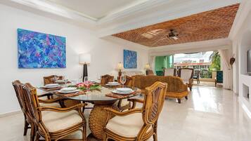 Luxury Apartment | Living area