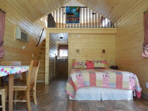 Deluxe Studio, River View (Loft) | Individually decorated, individually furnished, iron/ironing board - Snake River Cabin Village (Jackson)