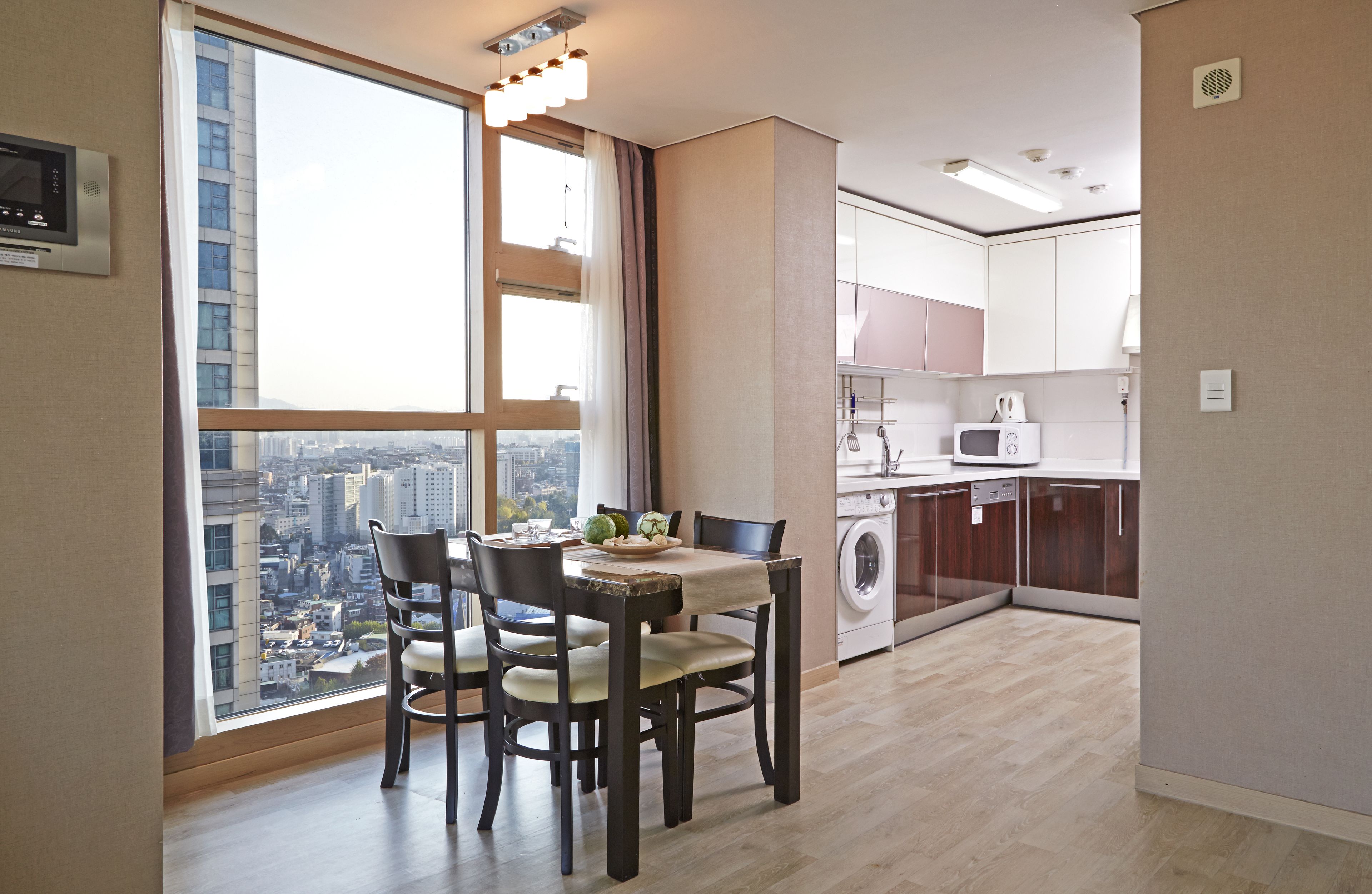 Penthouse | Private kitchen | Fridge, microwave, coffee/tea maker, cookware/dishes/utensils
