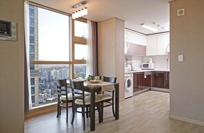Penthouse | Private kitchen | Fridge, microwave, coffee/tea maker, cookware/dishes/utensils - Brown Suites Seoul (Seoul)