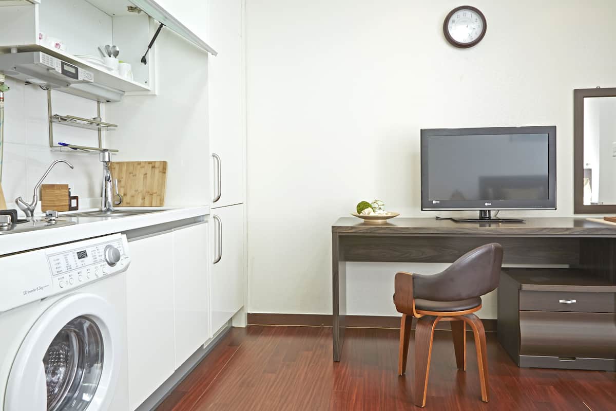Muebles diferentes, cortinas blackout y wifi gratis