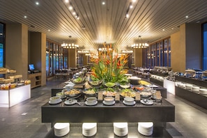 Daily breakfast for a fee - SUNSURI PHUKET, Nai Harn Beach (Rawai)