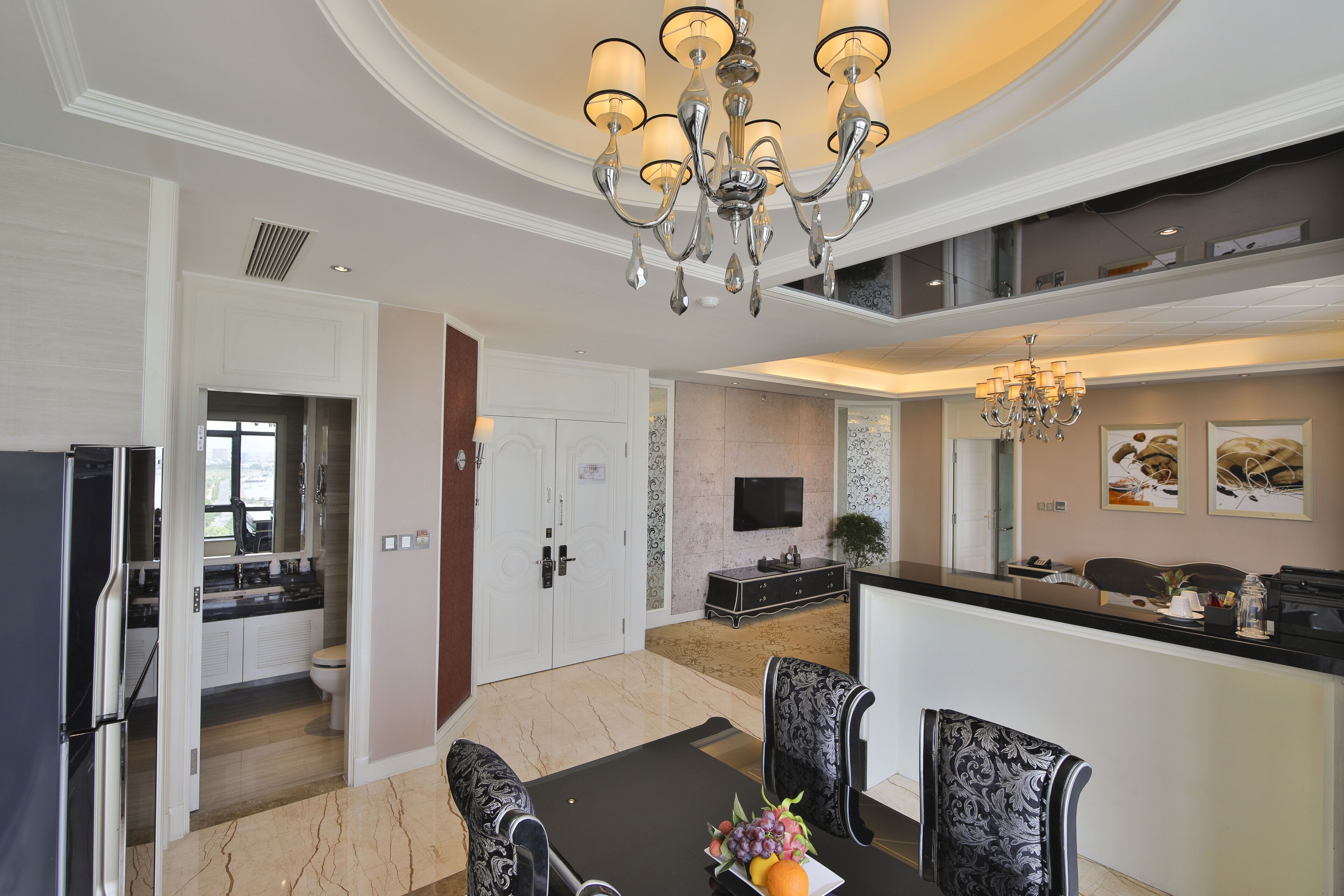 2 bedroom suite apartment | private kitchenette | electric kettle