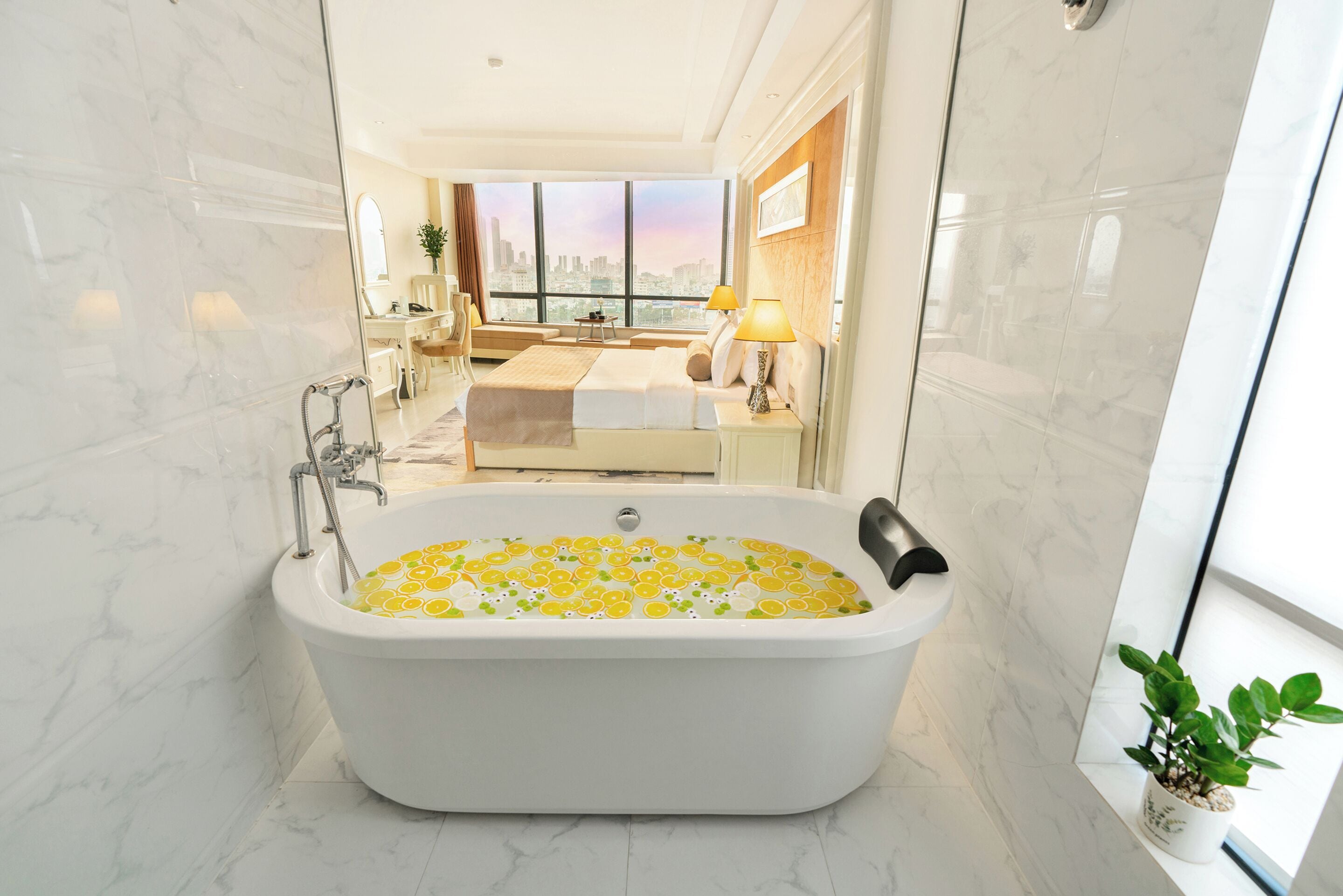 junior suite double river front | bathroom | free toiletries, hair dryer, bathrobes, slippers