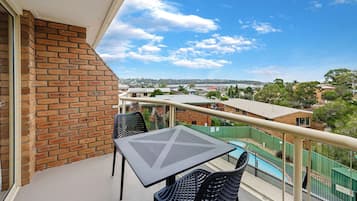 Queen Private Balcony Suite (Upstairs) | Terrace/patio