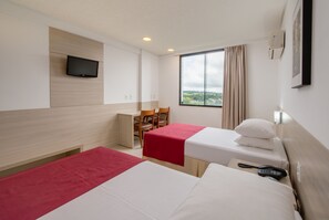 Chambre Standard avec lits jumeaux | Minibar, coffres-forts dans les chambres, bureau, lits bébé (gratuits)
