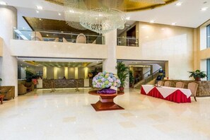 ล��็อบบี้