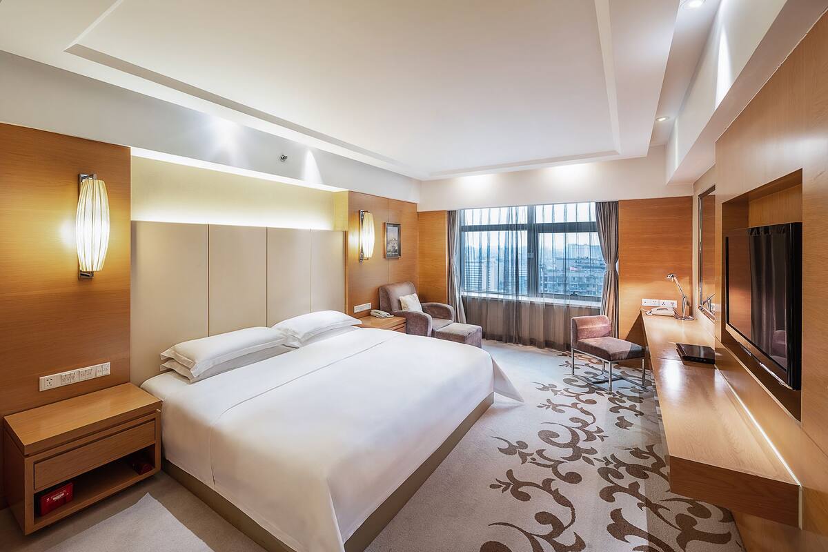 Suite (Elegant) | 1 habitación, ropa de cama de alta calidad y minibar