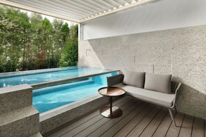 Premier Room, 1 Double Bed | Pool - AC Hotel by Marriott Seoul Gangnam (Seoul)