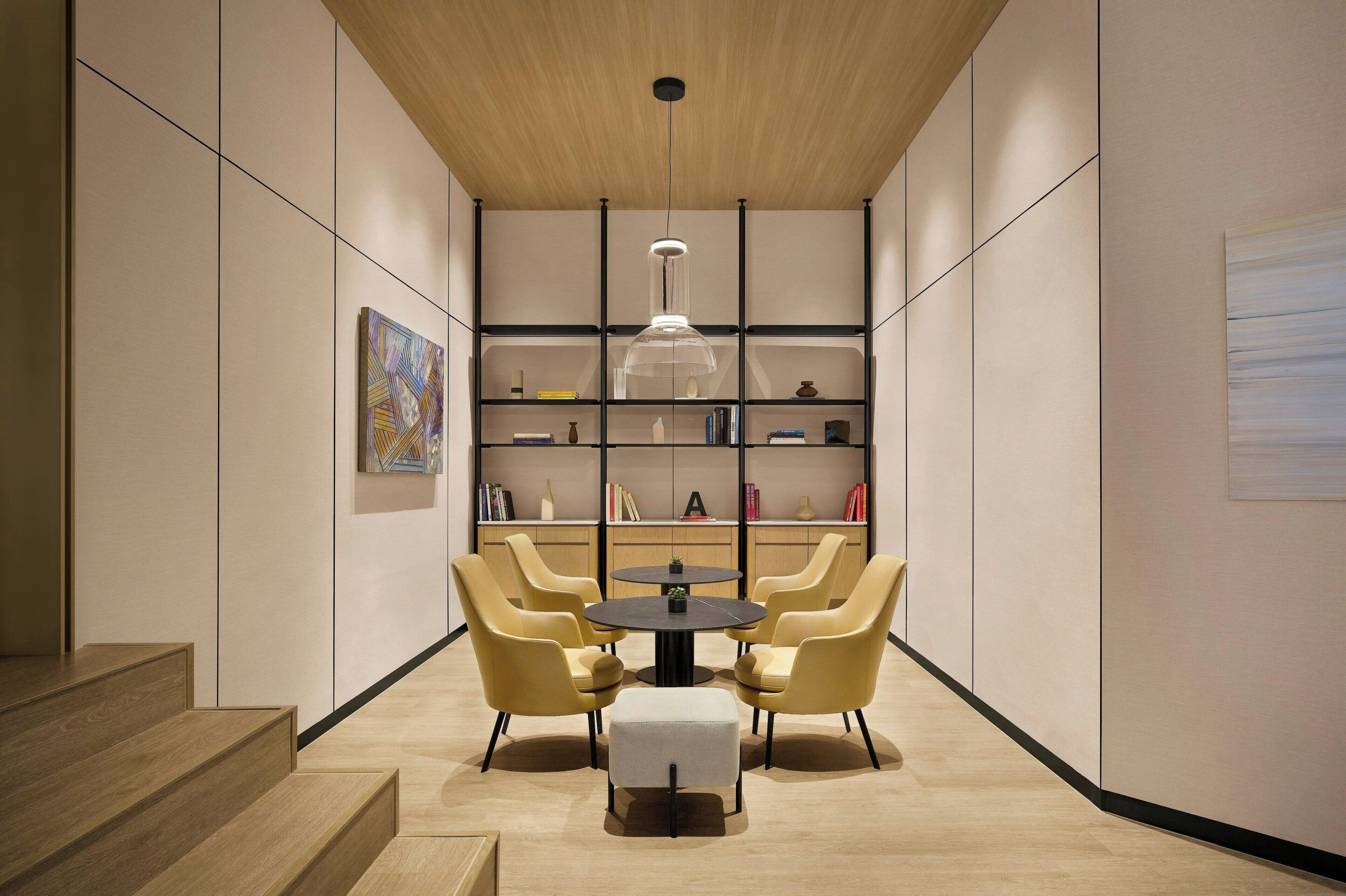 rooftop bar, al fresco dining, open daily